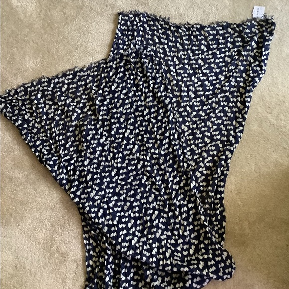 J Crew Sarong or Scarf New with tag navy blue hearts Fringe one size Ver… - Picture 14 of 15